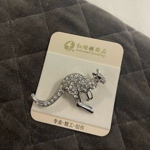 Silver kangaroo brooch pin crystal rhinestone